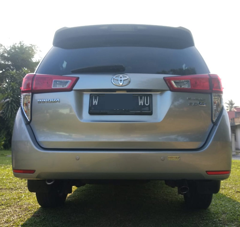 Tampak-Belakang-Innova-2.0-Pekanbaru