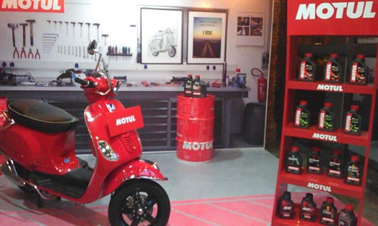 Perbedaan Motul Scooter le dan Expert