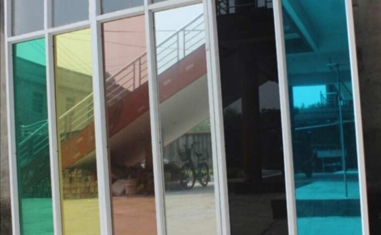 Kelebihan dan kekurangan kaca One Way