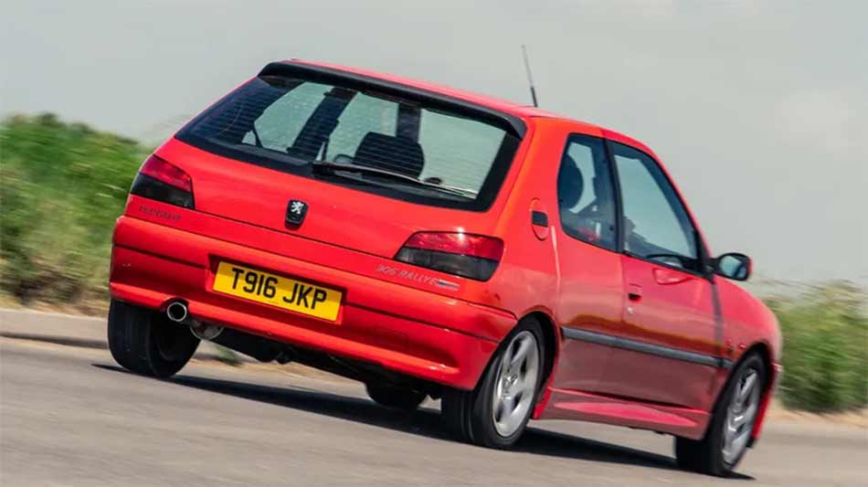 Kelebihan dan kekurangan Peugeot 306