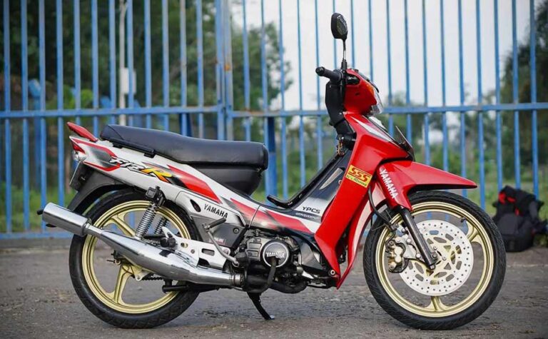 Perbedaan Fizr Full Clutch dan Sporty