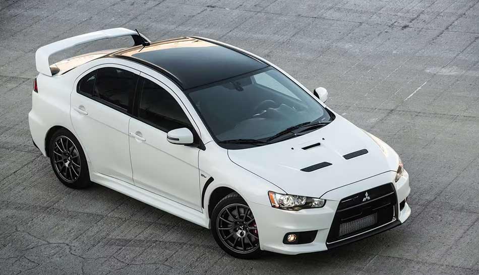Perbedaan Lancer dan Evo