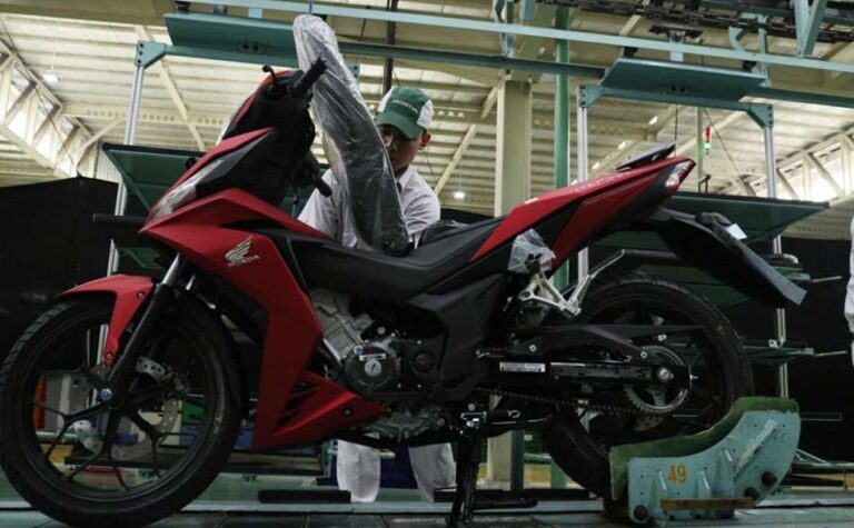 Perbedaan Supra GTR 150 Exclusive dan Sporty