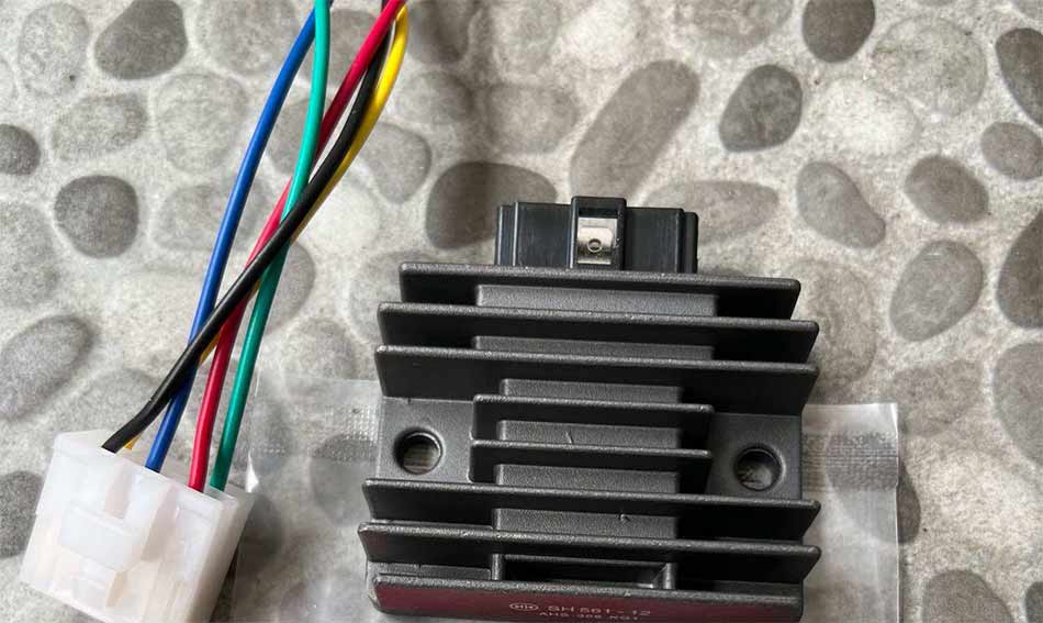 Jalur Soket Kiprok Tiger